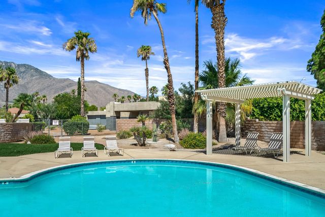 1391 Sunflower Circle S, Palm Springs, CA 92262