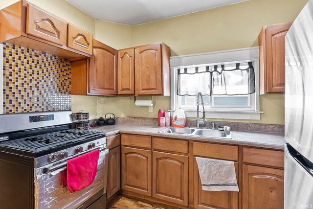 2228 E Market Street, Warsaw, IN 46580