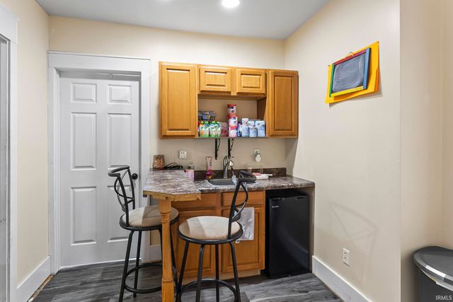 2228 E Market Street, Warsaw, IN 46580