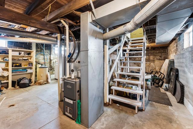 2228 E Market Street, Warsaw, IN 46580