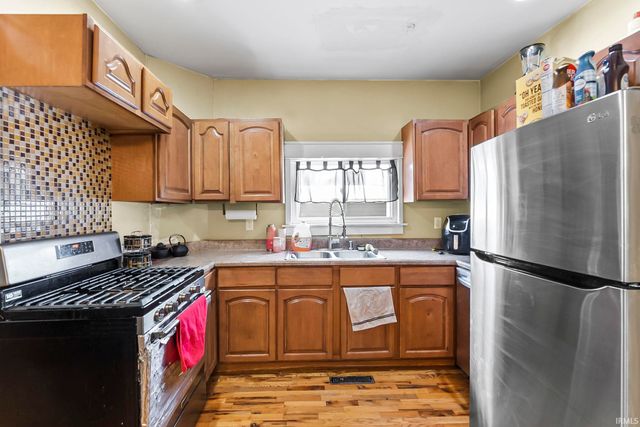 2228 E Market Street, Warsaw, IN 46580