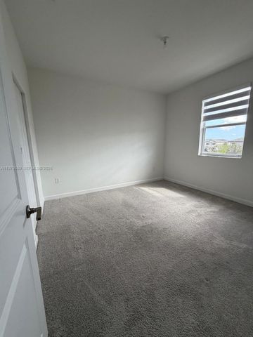 2638 SE 9th St, Homestead, FL 33035