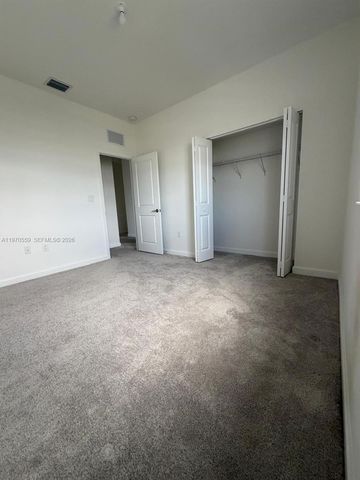 2638 SE 9th St, Homestead, FL 33035