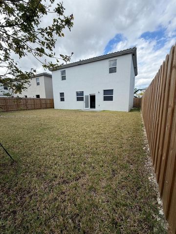 2638 SE 9th St, Homestead, FL 33035