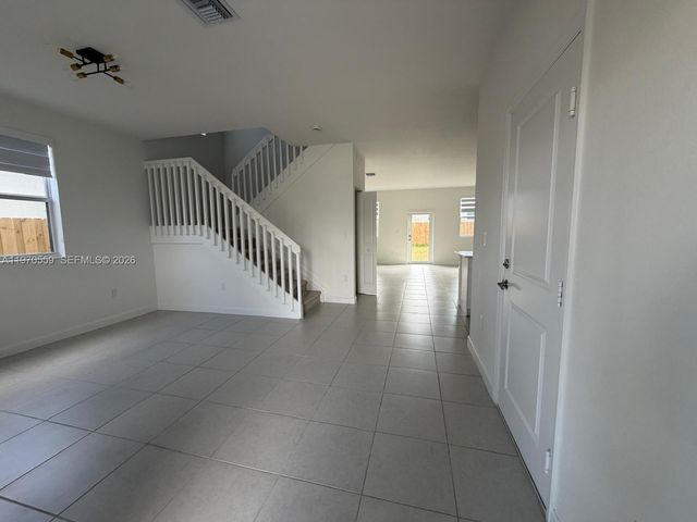 2638 SE 9th St, Homestead, FL 33035