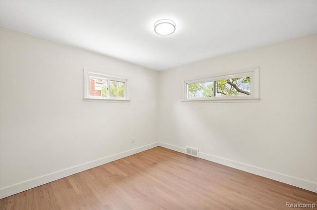 23344 Brookdale Boulevard, Saint Clair Shores, MI 48082
