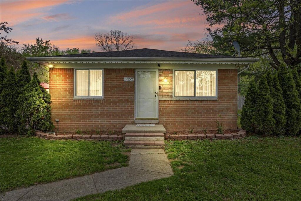19152 Weyher Street, Livonia City, MI 48152