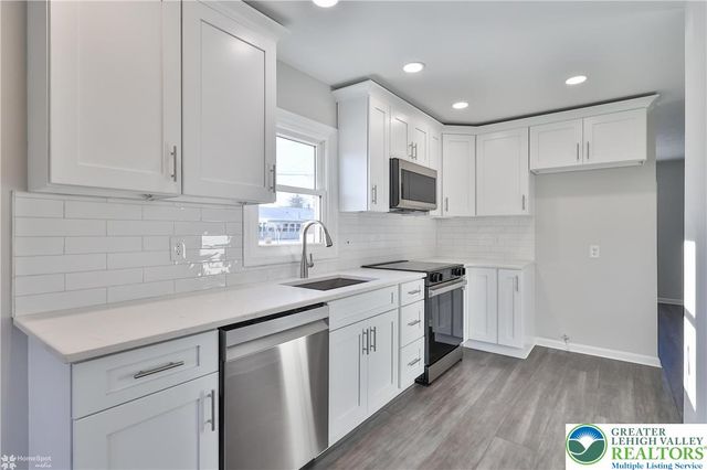 218 North 38th, South Whitehall Twp, PA 18104