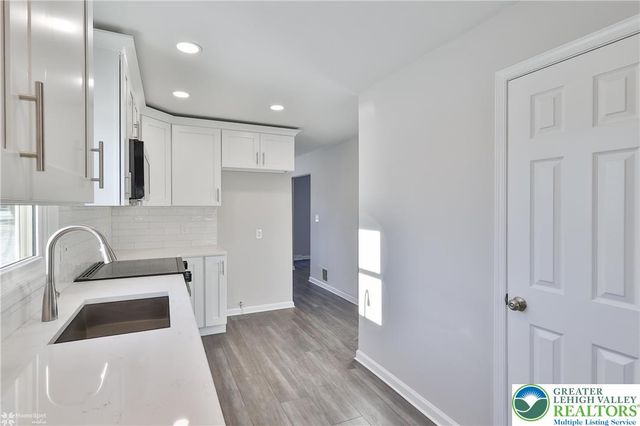 218 North 38th, South Whitehall Twp, PA 18104