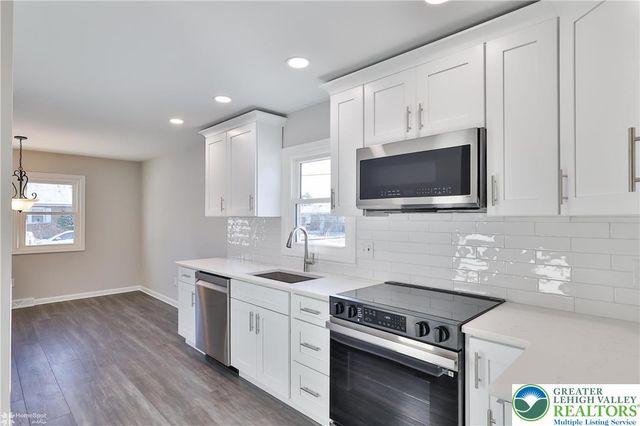 218 North 38th, South Whitehall Twp, PA 18104