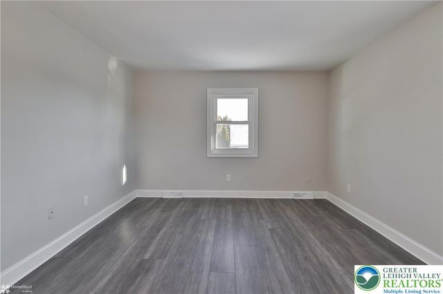 218 North 38th, South Whitehall Twp, PA 18104