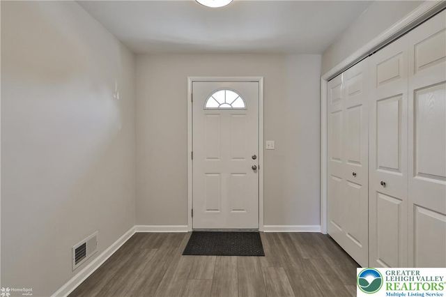 218 North 38th, South Whitehall Twp, PA 18104