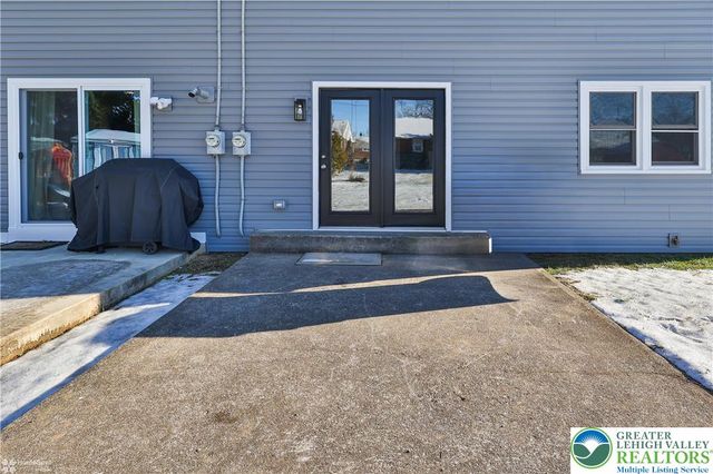 218 North 38th, South Whitehall Twp, PA 18104