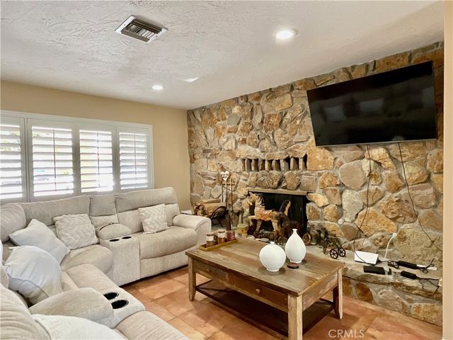 14913 Blue Grass, Helendale, CA 92342