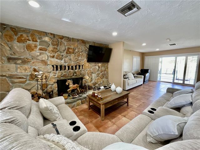 14913 Blue Grass, Helendale, CA 92342