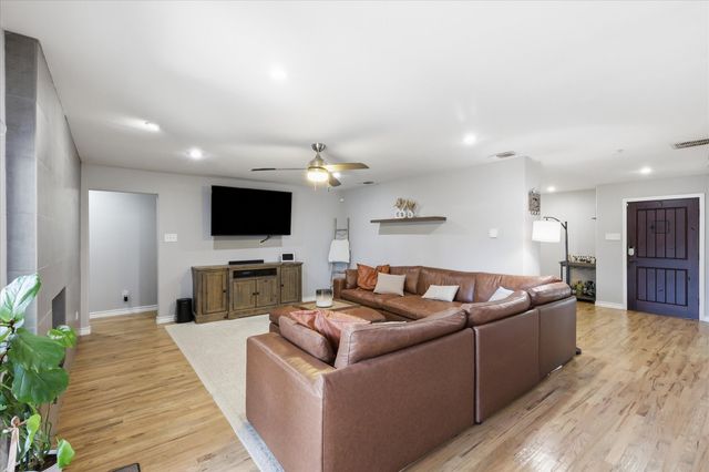 13051 Pennystone Drive, Farmers Branch, TX 75244