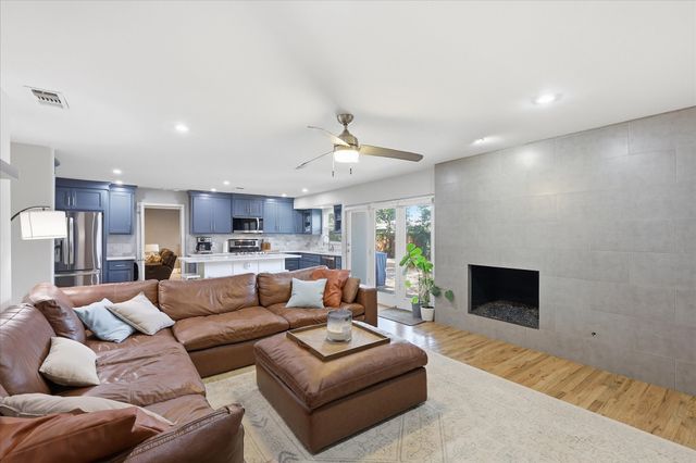 13051 Pennystone Drive, Farmers Branch, TX 75244
