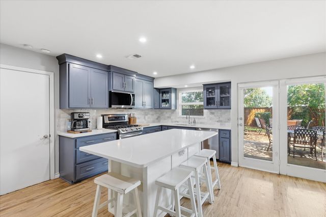 13051 Pennystone Drive, Farmers Branch, TX 75244