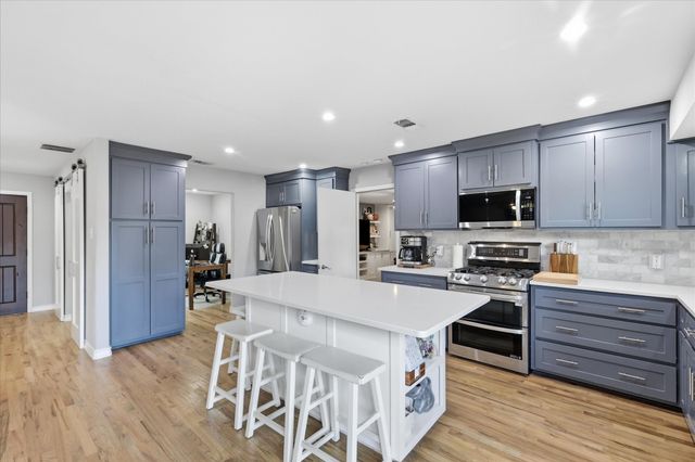 13051 Pennystone Drive, Farmers Branch, TX 75244