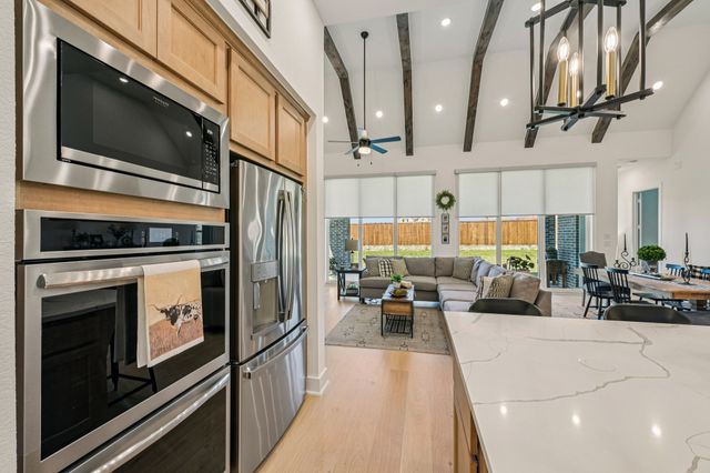 2264 Emerald Drive, Waxahachie, TX 75167