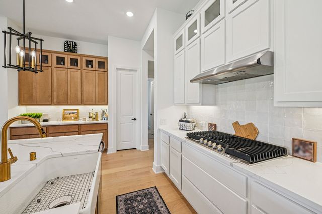 2264 Emerald Drive, Waxahachie, TX 75167