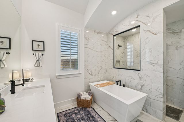 2264 Emerald Drive, Waxahachie, TX 75167