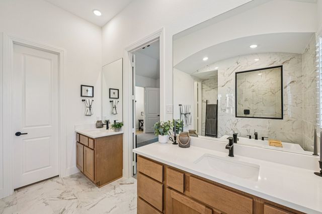 2264 Emerald Drive, Waxahachie, TX 75167