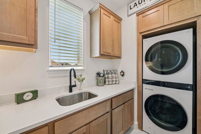 2264 Emerald Drive, Waxahachie, TX 75167