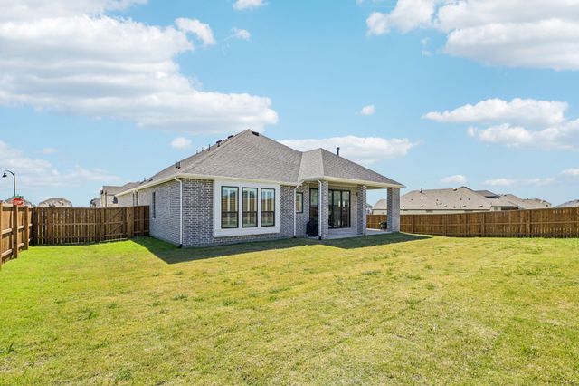 2264 Emerald Drive, Waxahachie, TX 75167