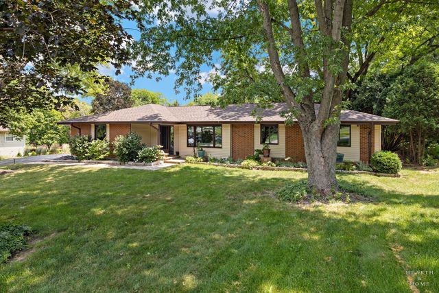 847 Hemlock Drive, Sleepy Hollow, IL 60118