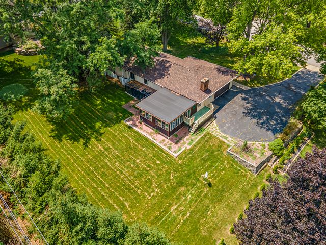 847 Hemlock Drive, Sleepy Hollow, IL 60118