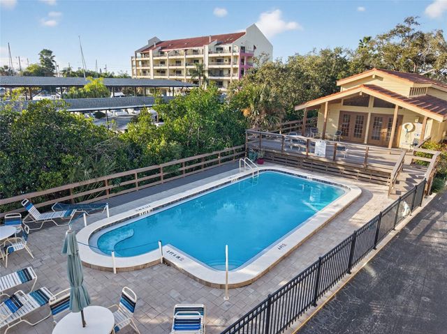 1750 HARBOR PLACE S 303, South Pasadena, FL 33707