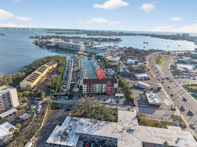 1750 HARBOR PLACE S 303, South Pasadena, FL 33707