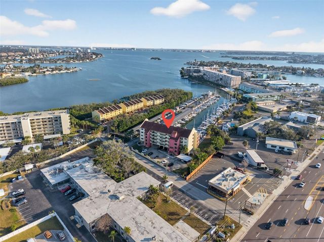 1750 HARBOR PLACE S 303, South Pasadena, FL 33707