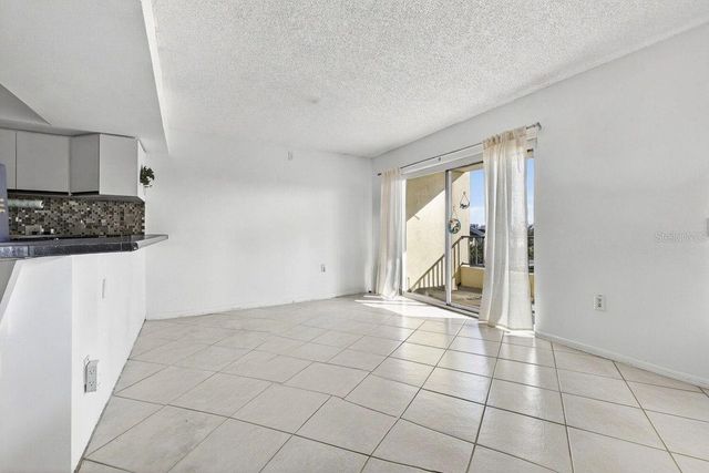 1750 HARBOR PLACE S 303, South Pasadena, FL 33707