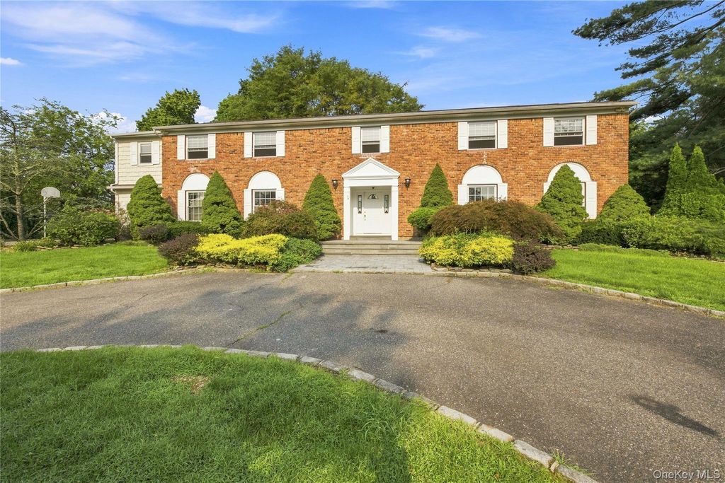 34 Lisa Court, Syosset, NY 11791 — photo 3