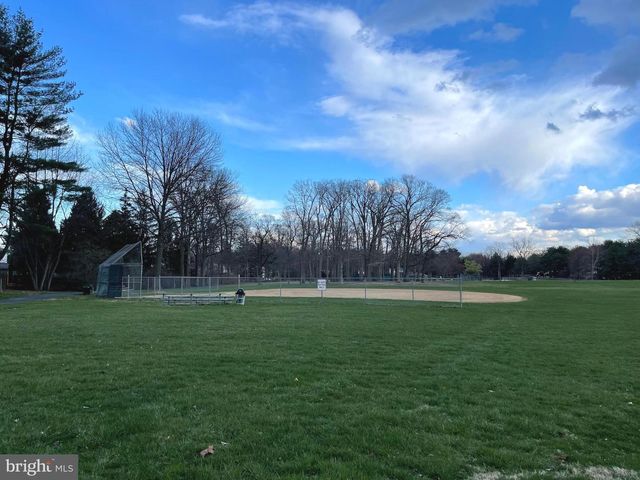 3592 BLACK ANGUS DR, Huntingdon Valley, PA 19006