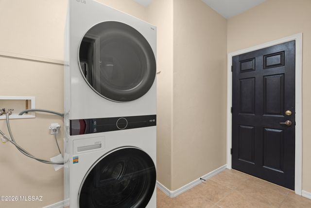 649 W Calle Media Luz, Sahuarita, AZ 85629