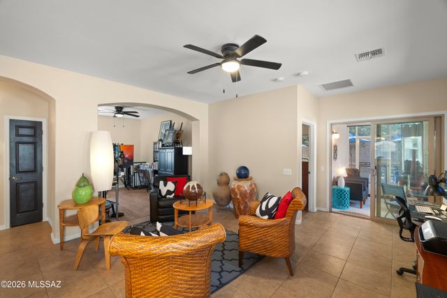 649 W Calle Media Luz, Sahuarita, AZ 85629
