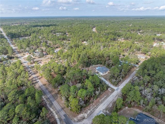 7082 N Treehaven Terrace, Citrus Springs, FL 34433