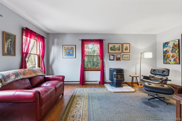 9 Sachs Court, Hopewell Junction, NY 12533