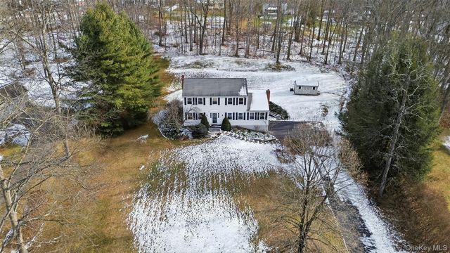 9 Sachs Court, Hopewell Junction, NY 12533