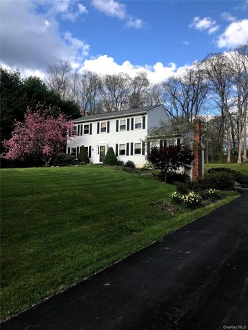 9 Sachs Court, Hopewell Junction, NY 12533