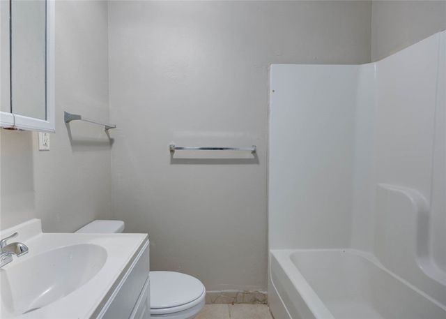 2437 Nemec St, Corpus Christi, TX 78415