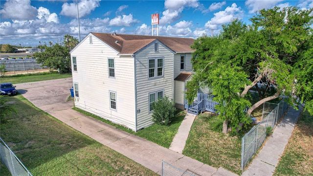 2437 Nemec St, Corpus Christi, TX 78415