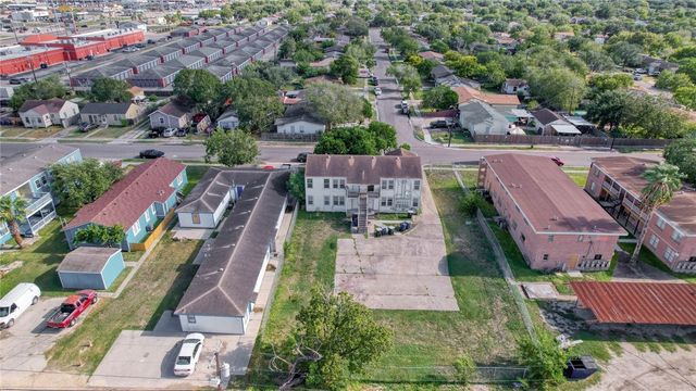 2437 Nemec St, Corpus Christi, TX 78415