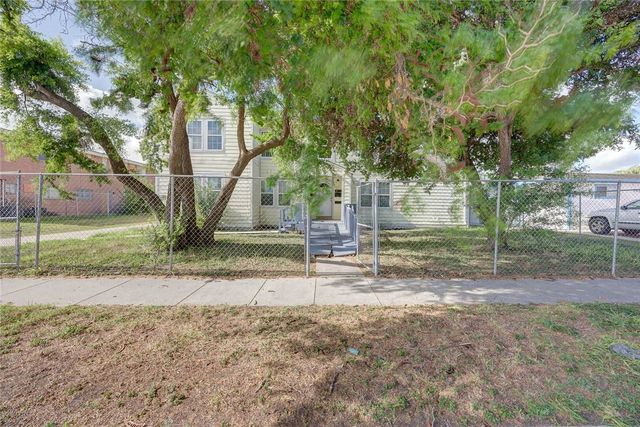 2437 Nemec St, Corpus Christi, TX 78415