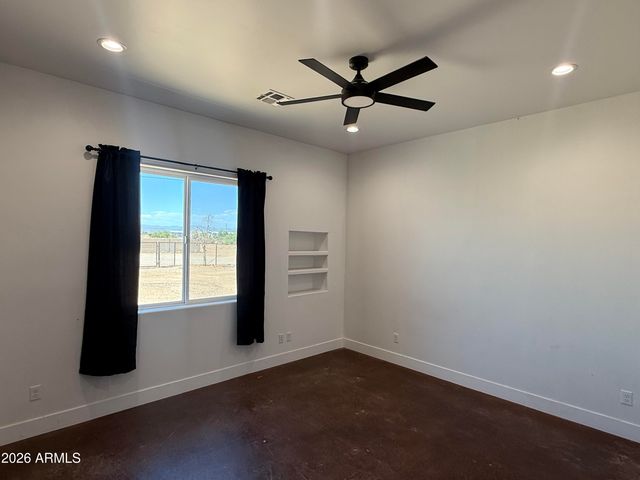22227 W DIXILETA Drive, Wittmann, AZ 85361