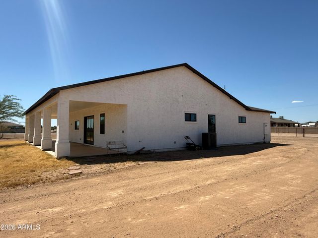 22227 W DIXILETA Drive, Wittmann, AZ 85361