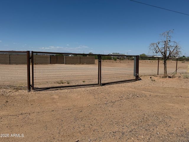 22227 W DIXILETA Drive, Wittmann, AZ 85361